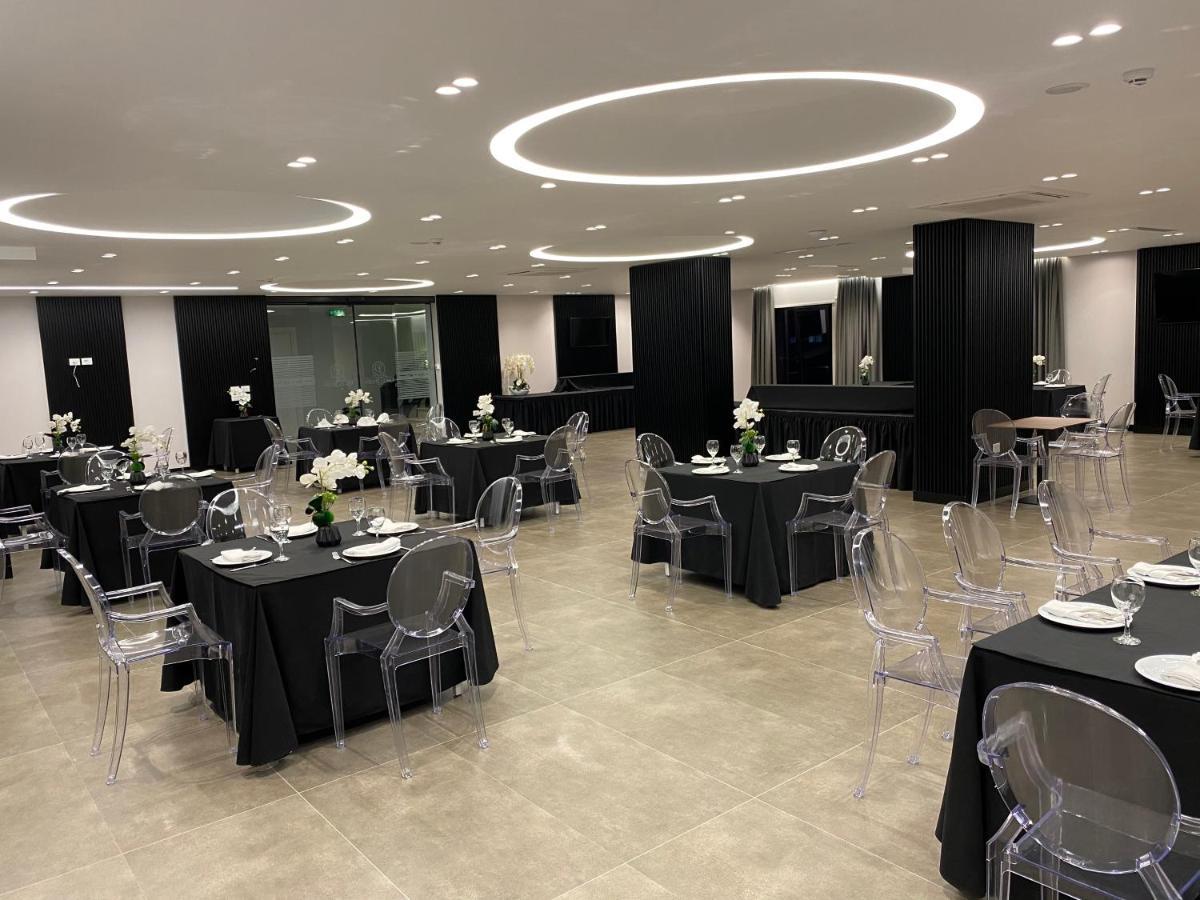 Hotel Delta Premium Durrës Exteriör bild