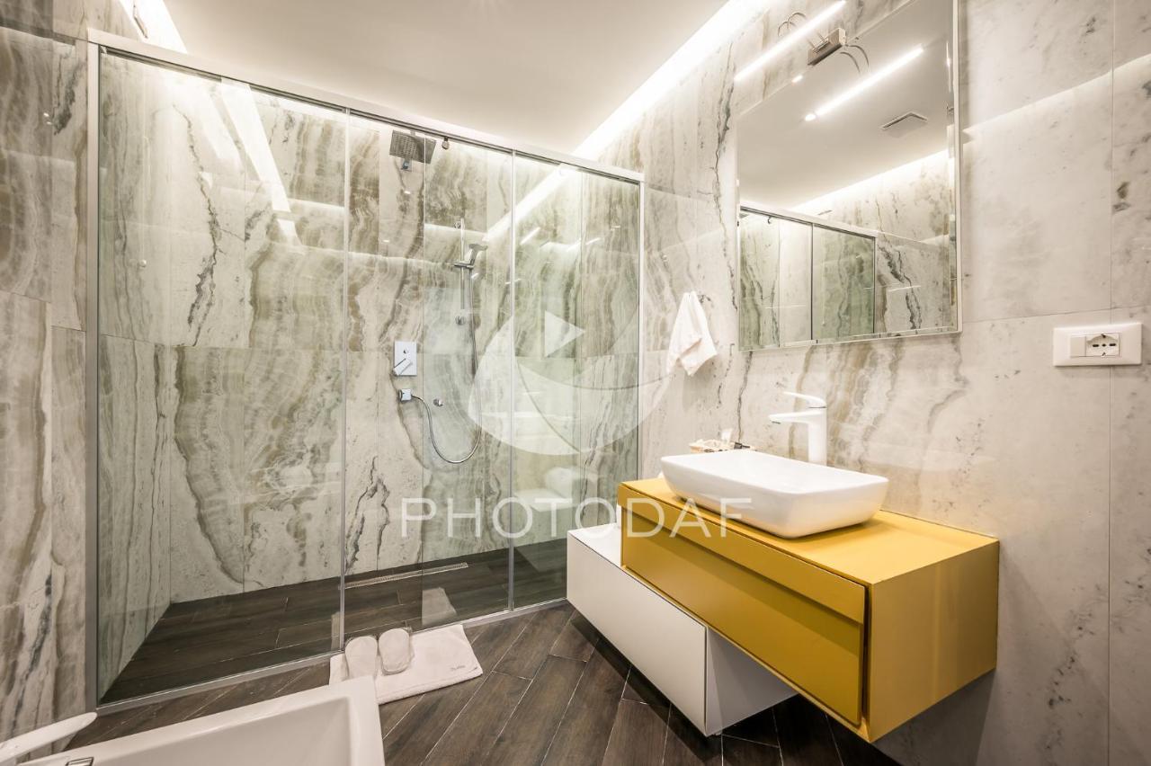 Hotel Delta Premium Durrës Exteriör bild