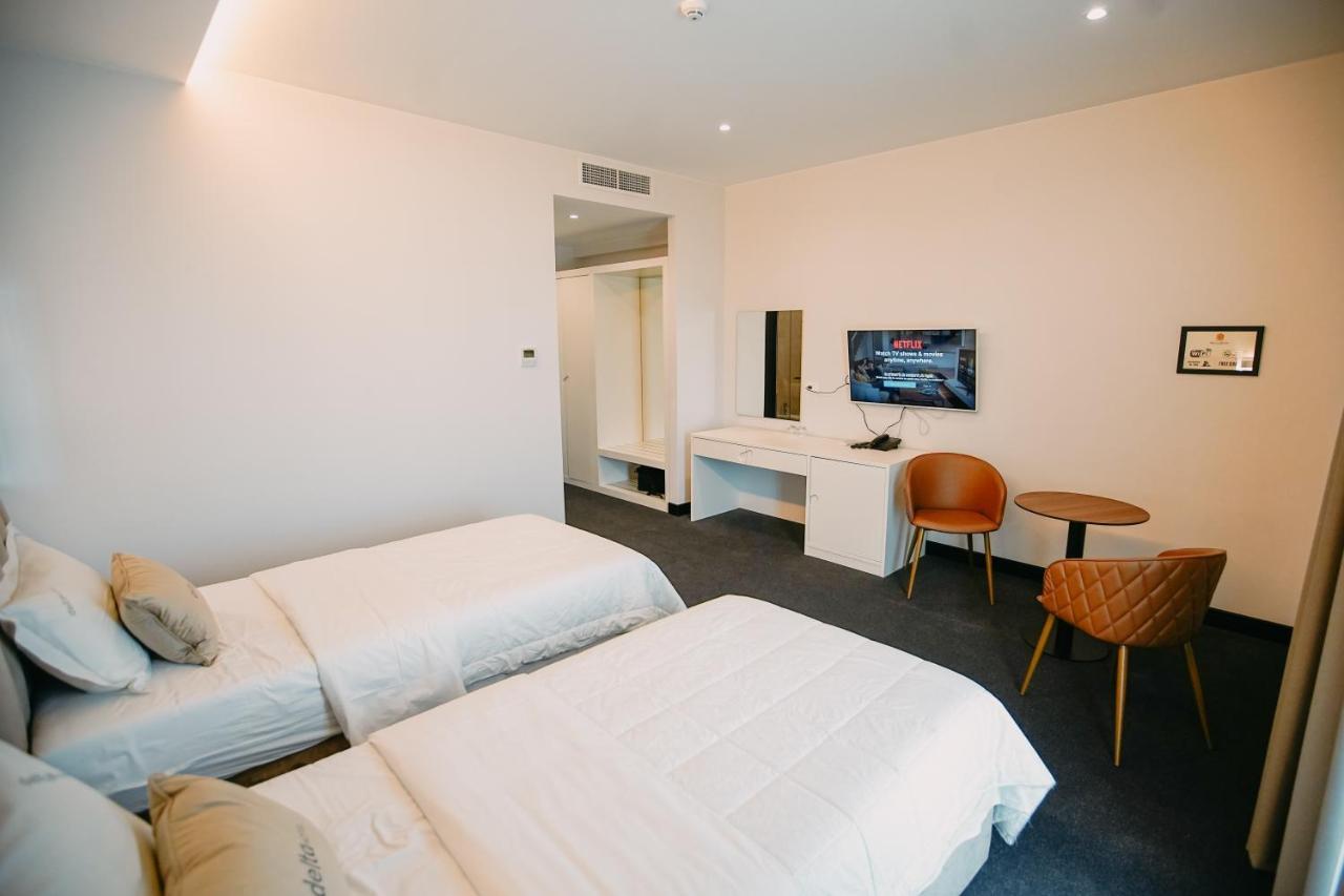 Hotel Delta Premium Durrës Exteriör bild