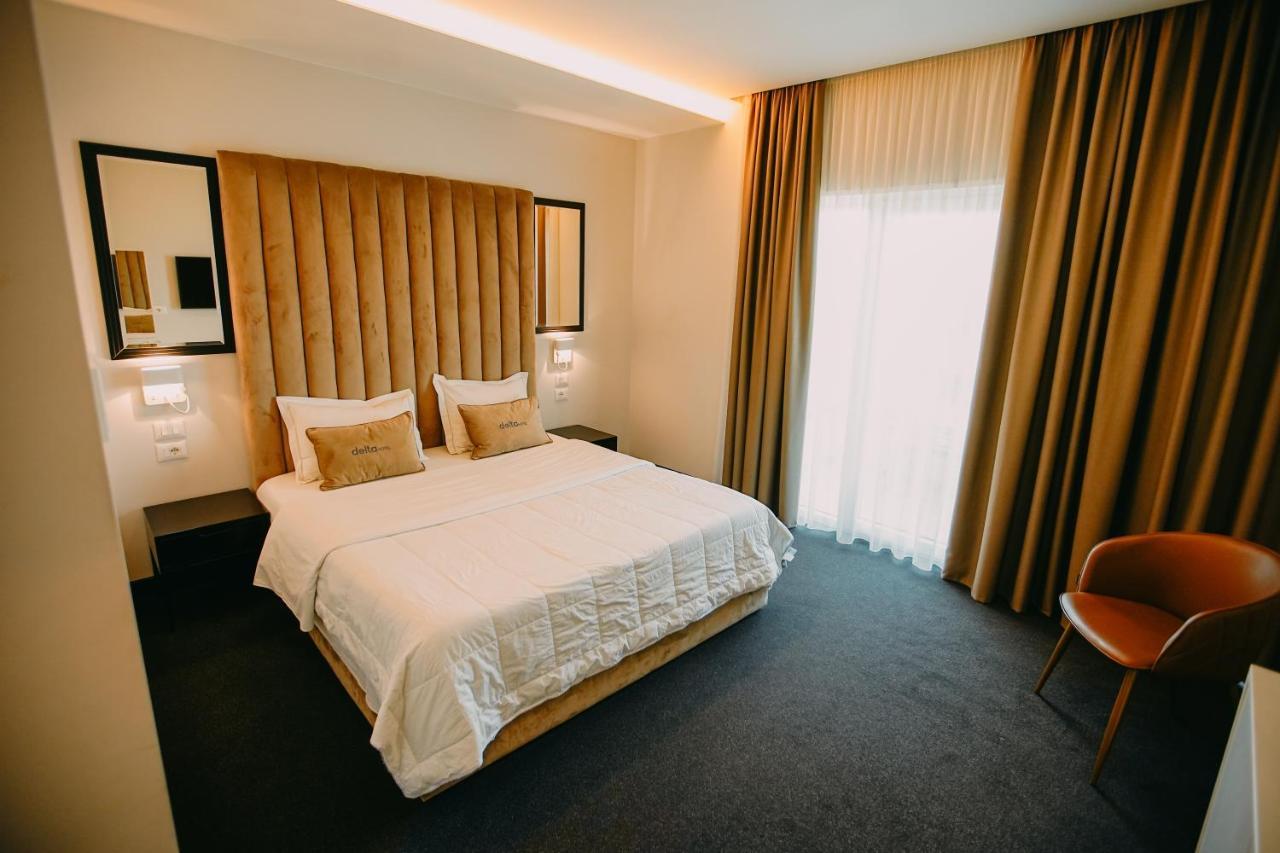 Hotel Delta Premium Durrës Exteriör bild