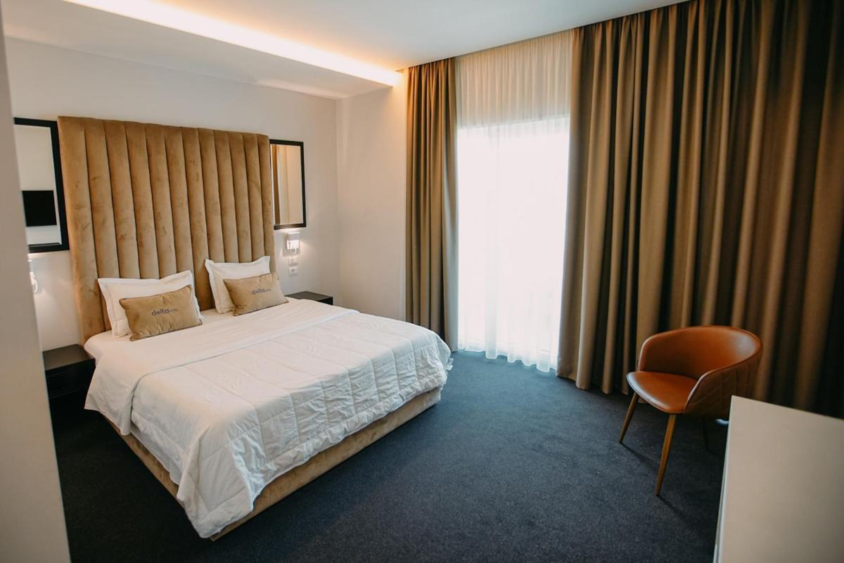 Hotel Delta Premium Durrës Exteriör bild