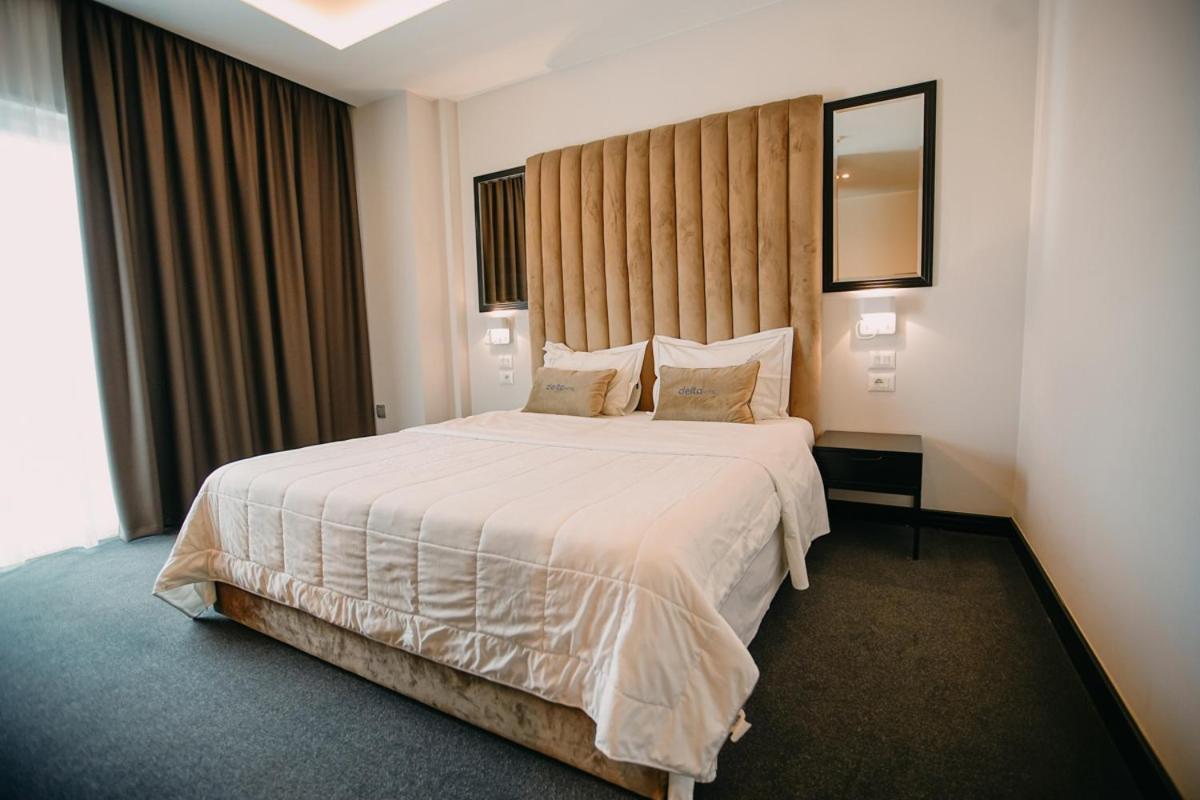 Hotel Delta Premium Durrës Exteriör bild