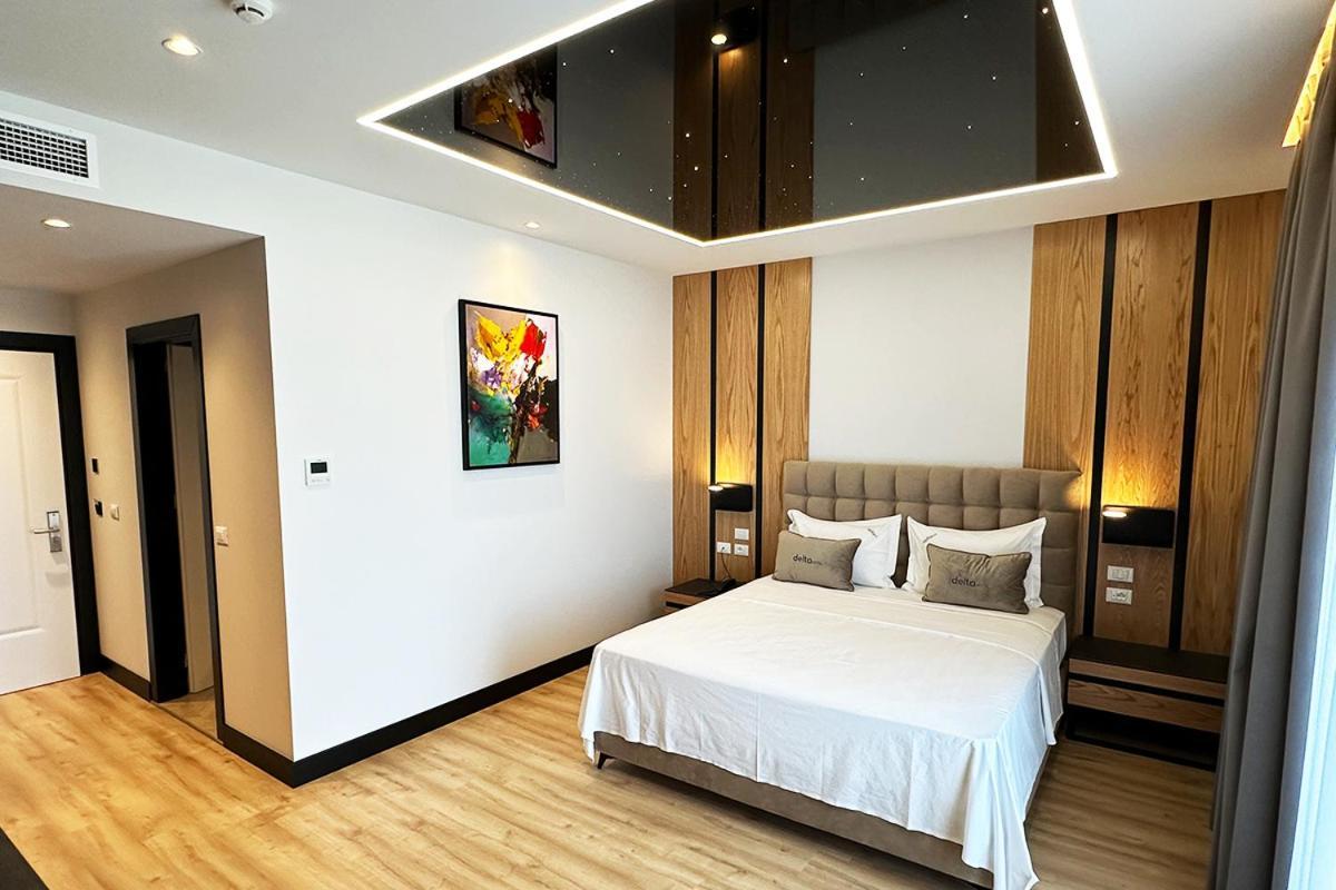 Hotel Delta Premium Durrës Exteriör bild